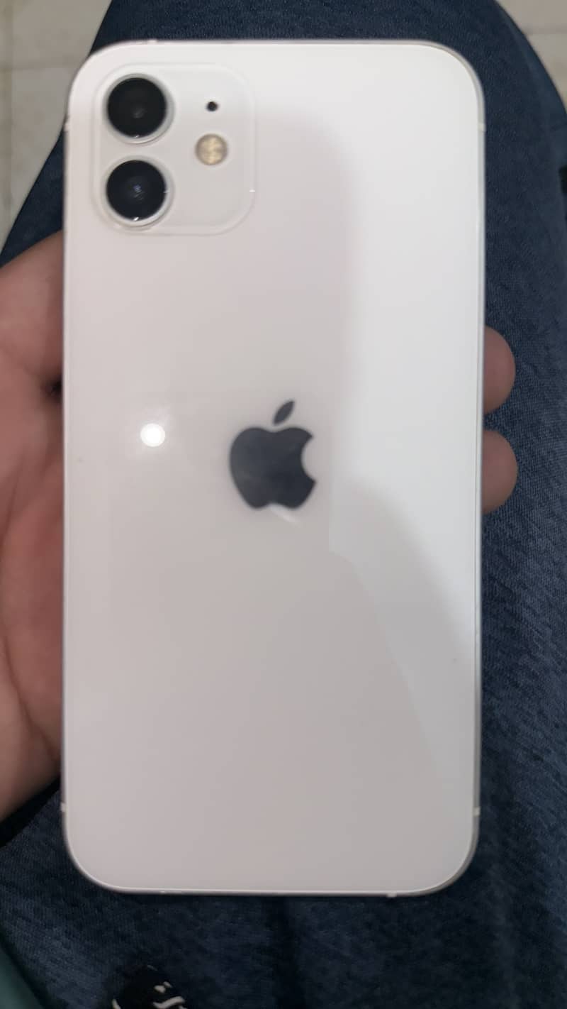 Apple iPhone 12 3