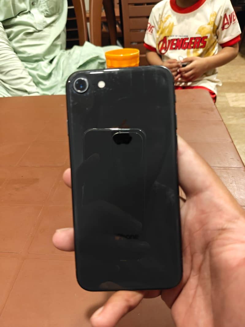 Apple iPhone 8 2