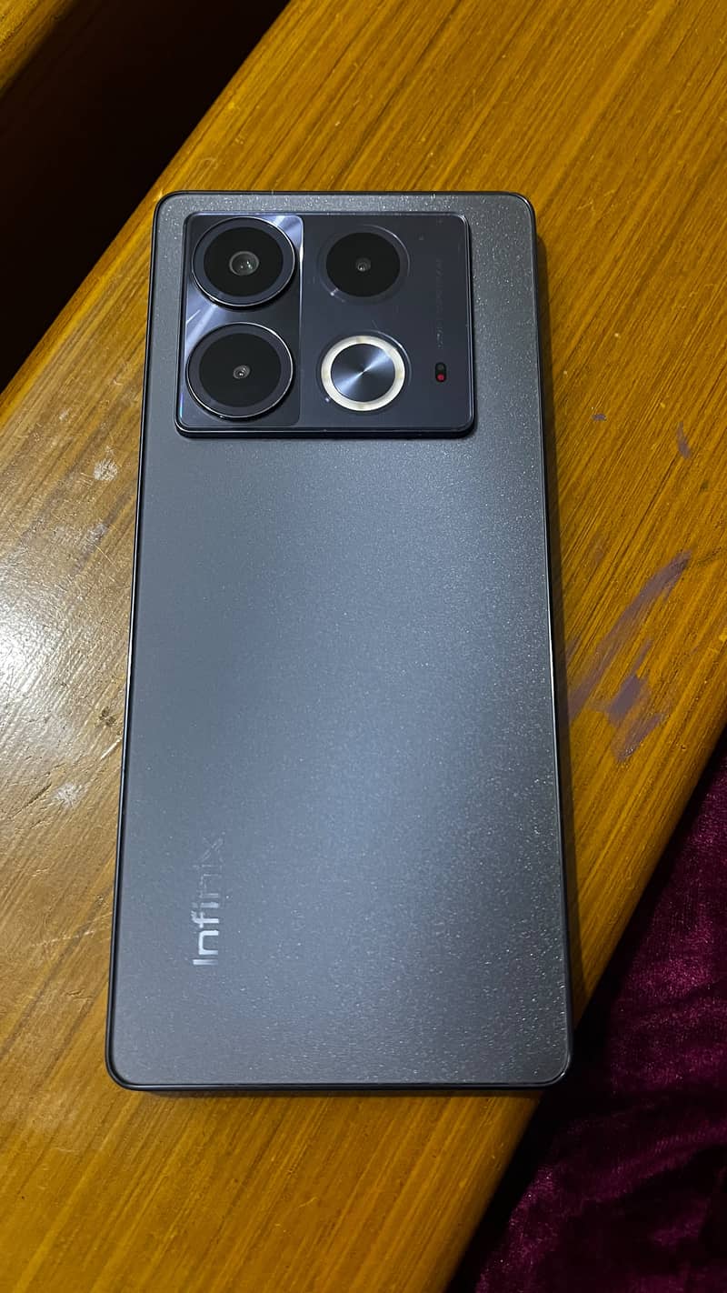 Infinix Note 40 4