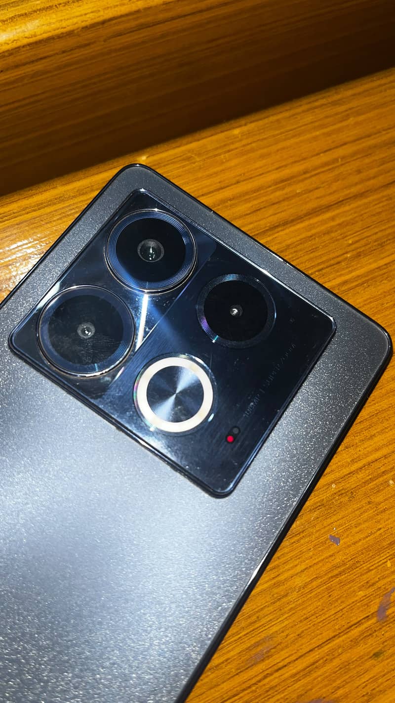 Infinix Note 40 8