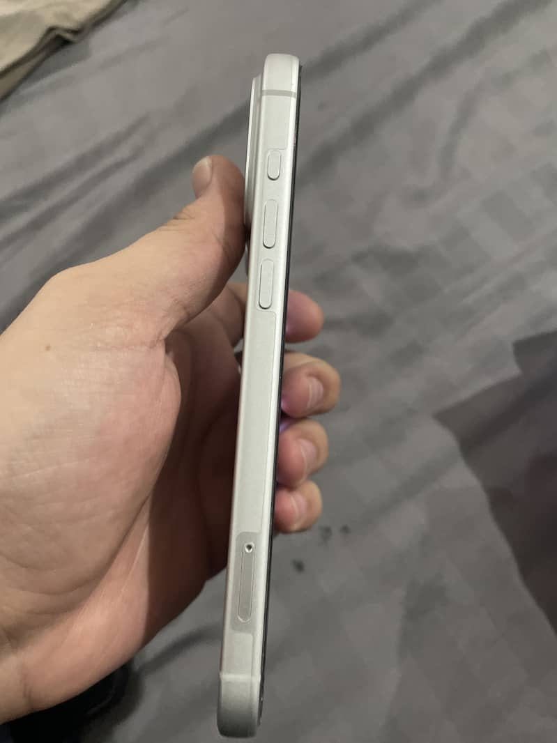 Apple iPhone 17 Pro Max 3