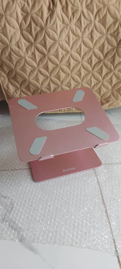 Boyata Laptop stand Holder