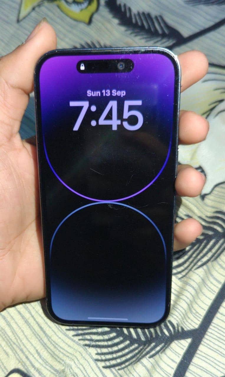 Apple iPhone 14 Pro 1