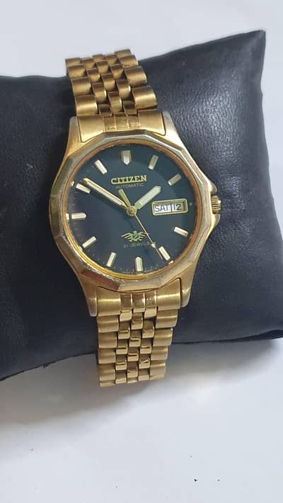citizen eagle 8200 automatic Goldtone day/date japan original watch