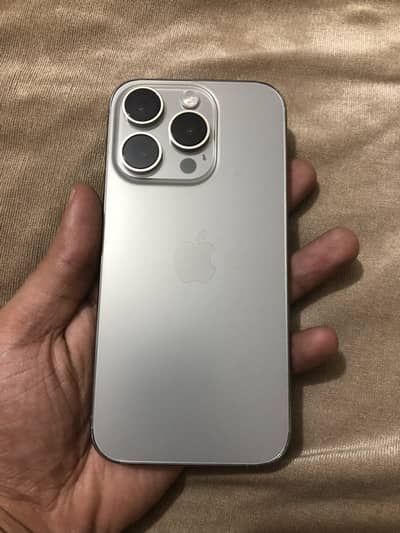 Apple iPhone 15 Pro