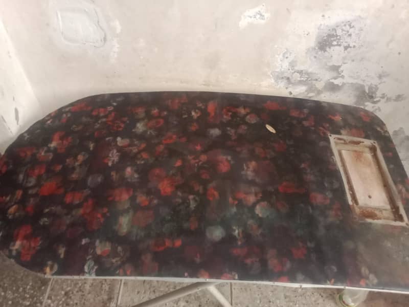 iron table 0