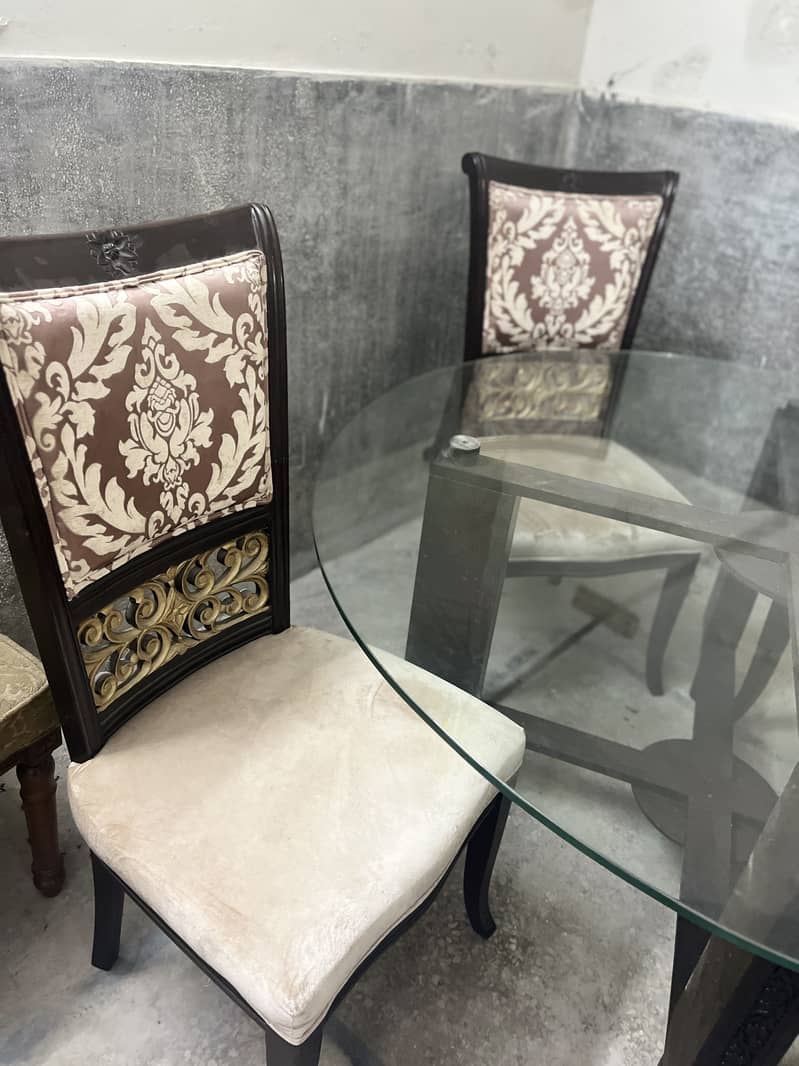 Dining table 4 seater 1