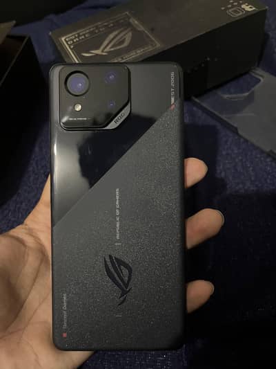 Asus ROG  8