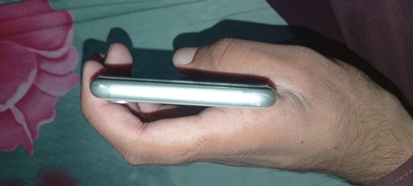 Apple iPhone 11 5