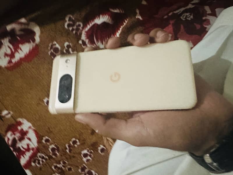 Google Pixel 8 3