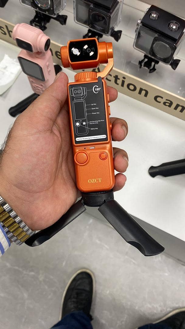 Q8 action camera 0