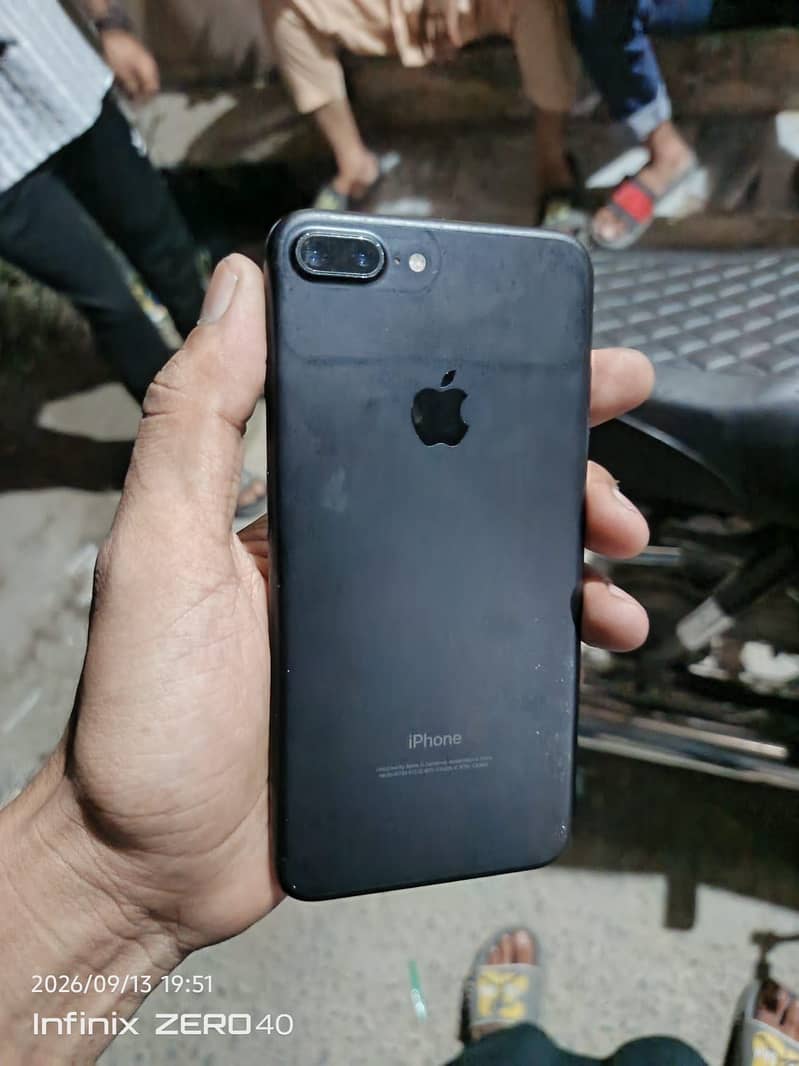 Apple iPhone 7 Plus 5