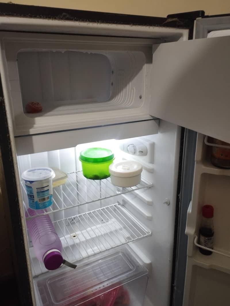 Dawlance fridge 0
