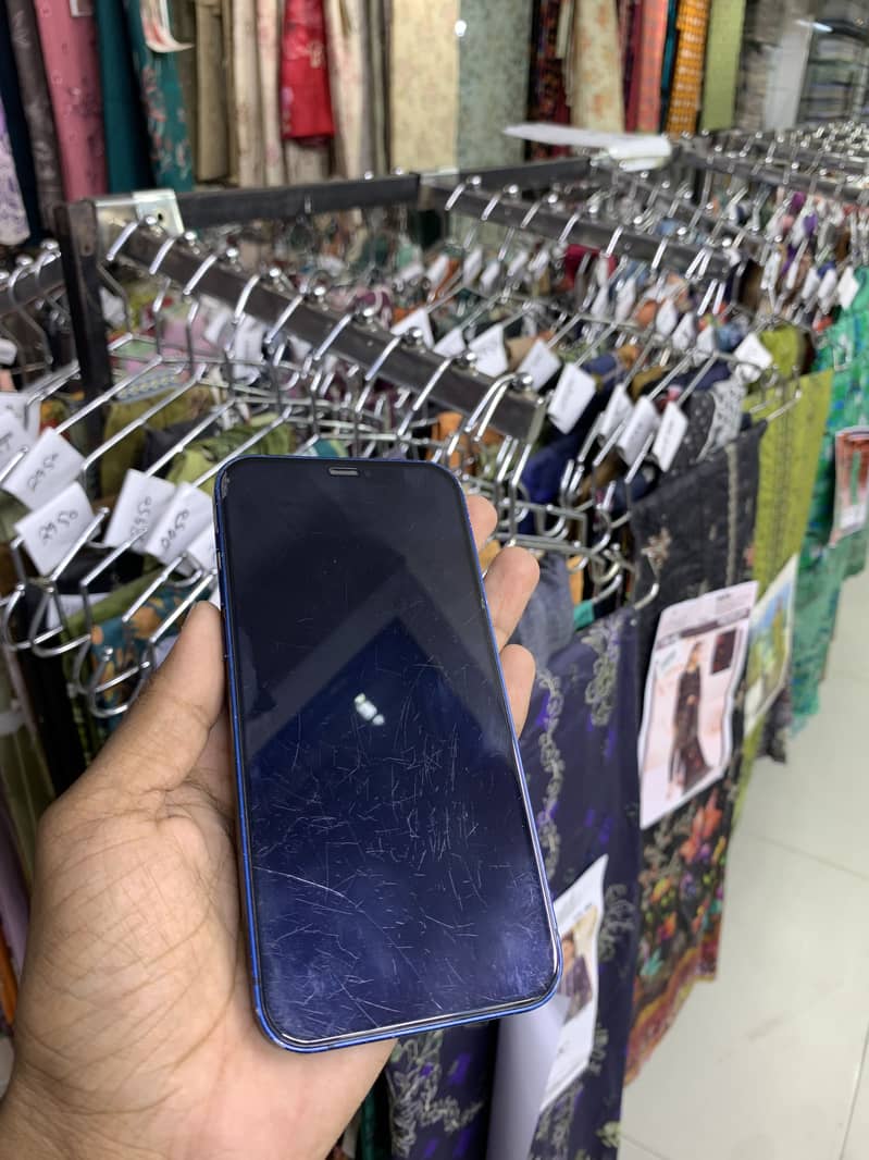 Apple iPhone 12 1