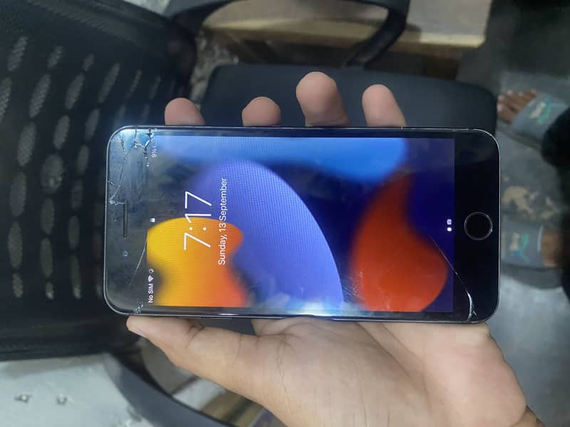 Apple iPhone 7 Plus 0