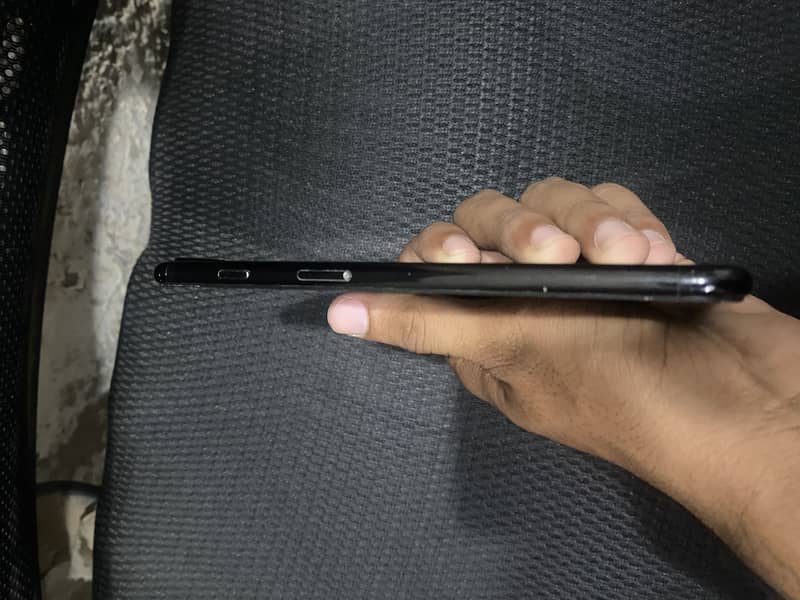 Apple iPhone 7 Plus 3