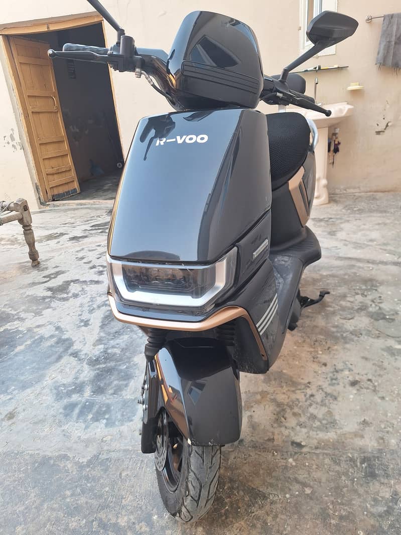 Revoo A12 3