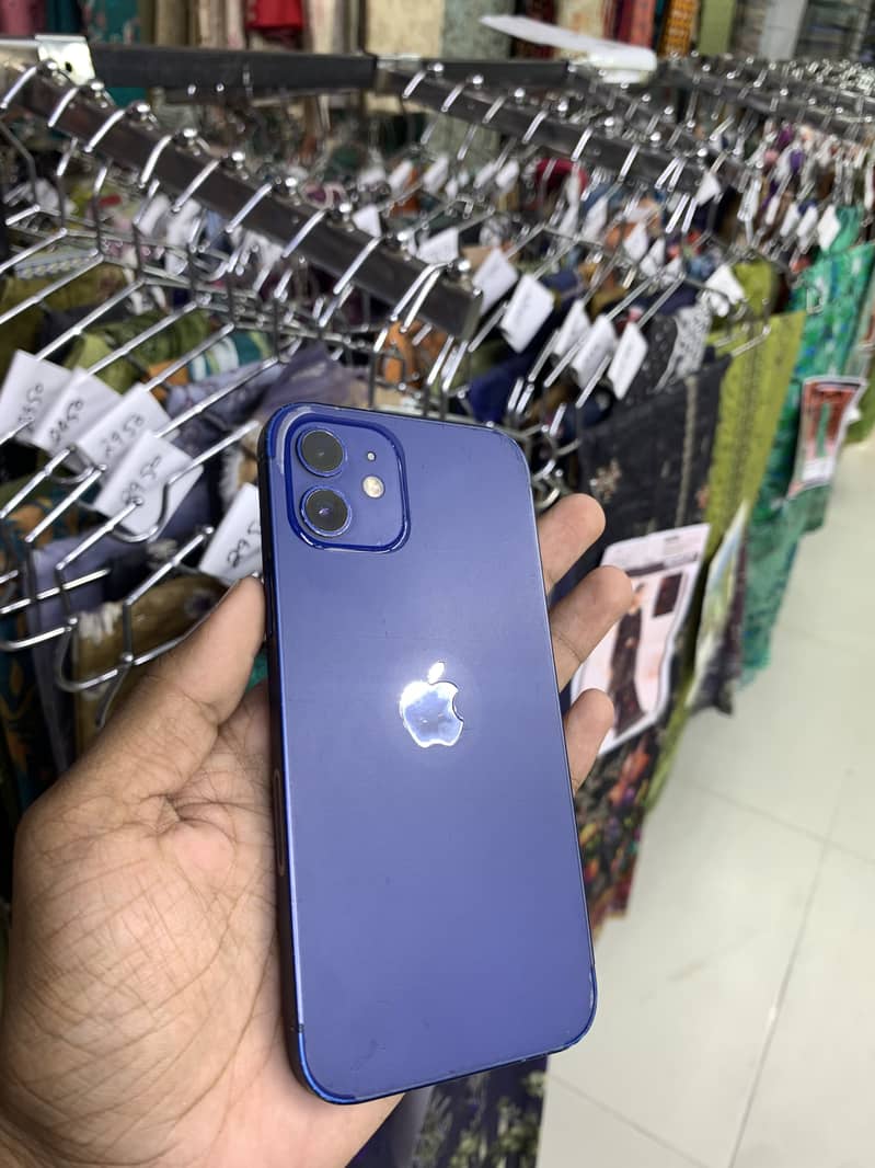 Apple iPhone 12 6