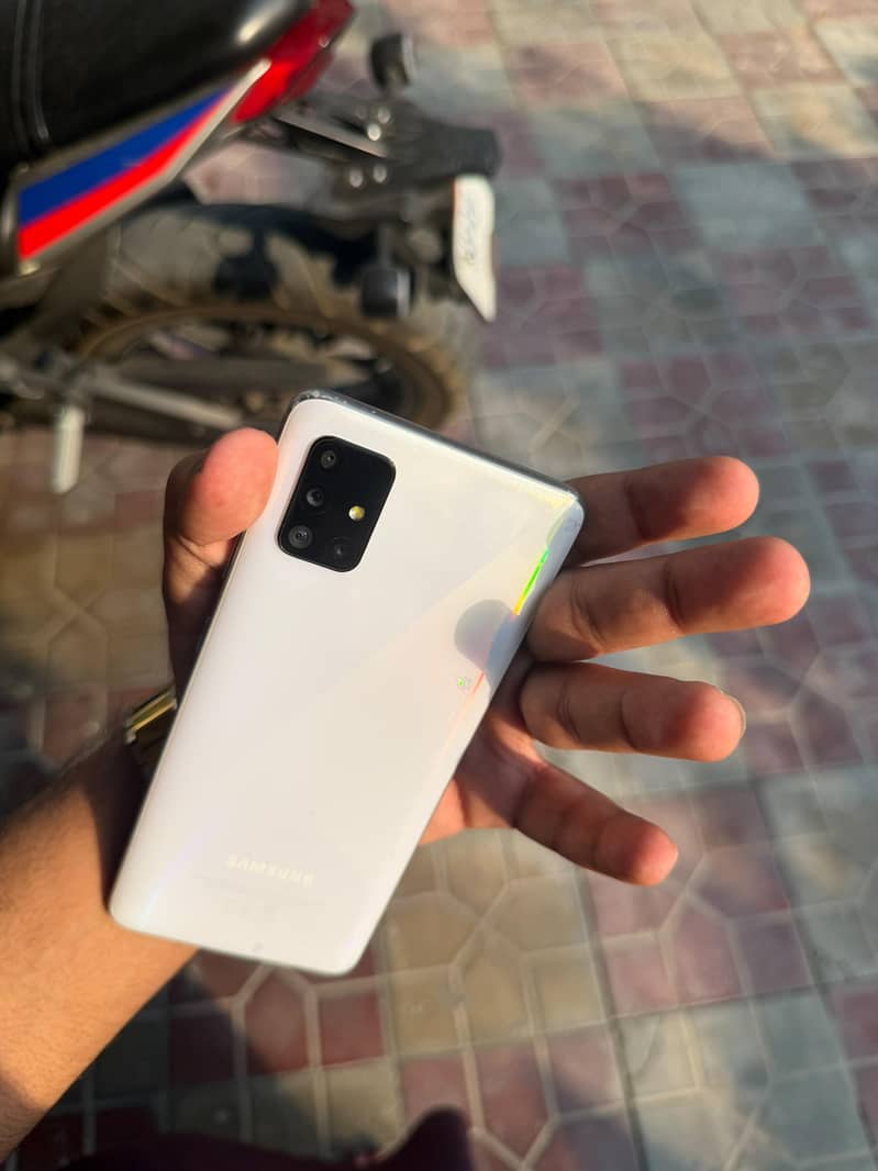 Samsung A51 1