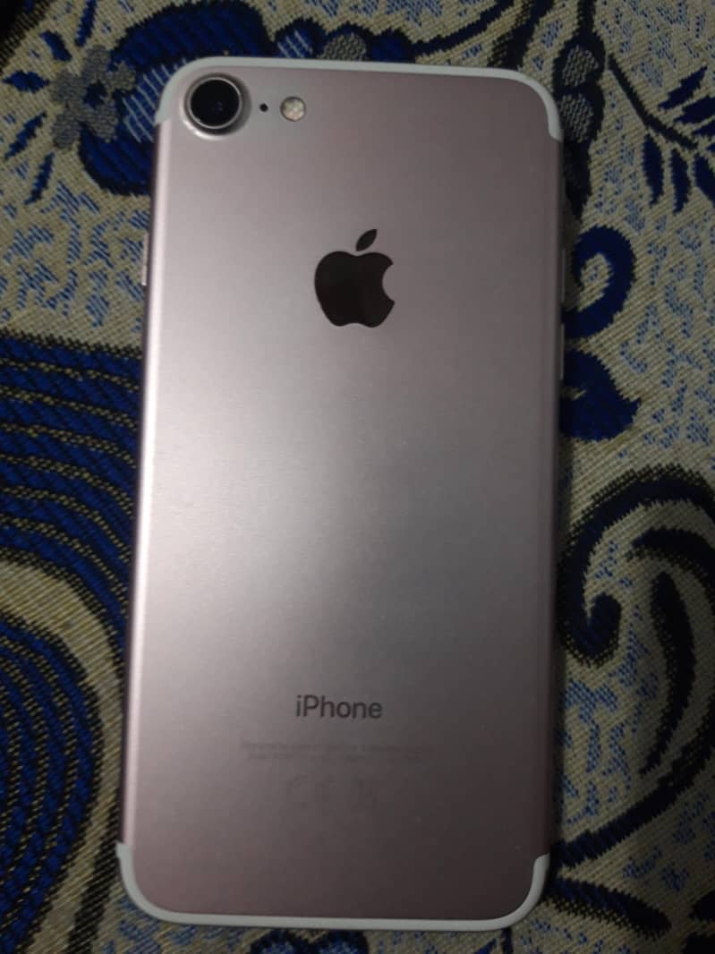 Apple iPhone 7 2
