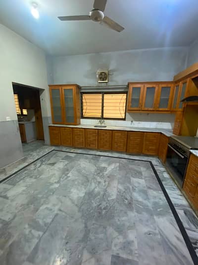24 Marla Open Basment For Rent