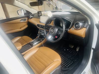 MG HS 2021