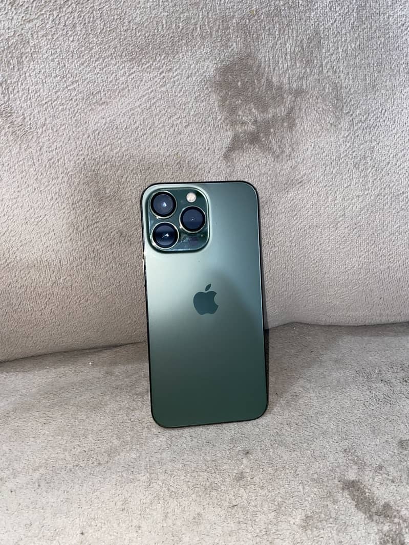 Apple iPhone 13 Pro 1