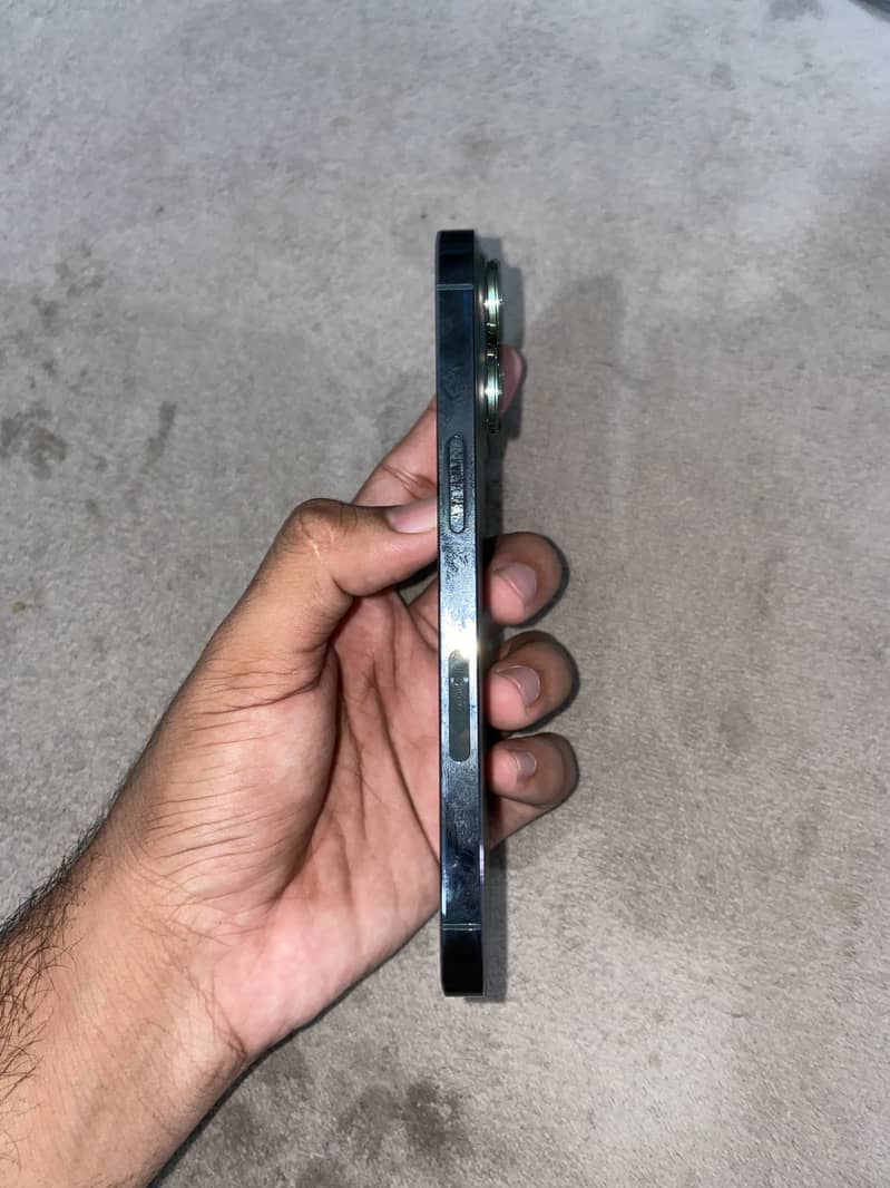 Apple iPhone 13 Pro 6