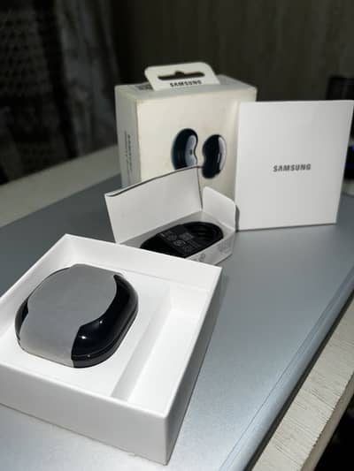 Samsung buds live