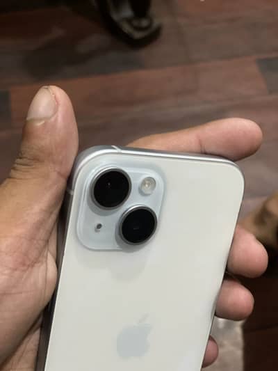 Apple iPhone 15