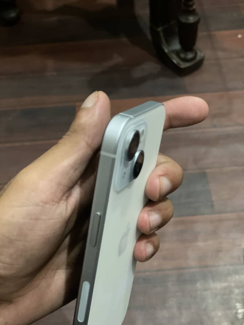 Apple iPhone 15 3