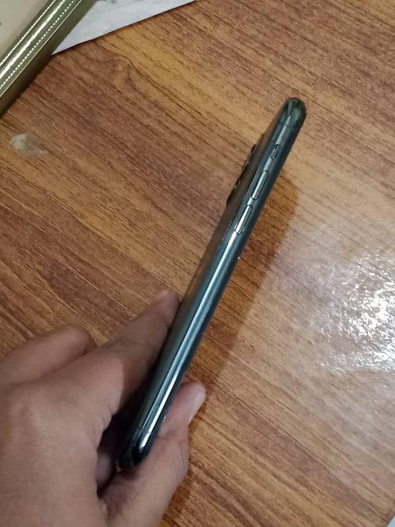 Apple iPhone 11 Pro 3