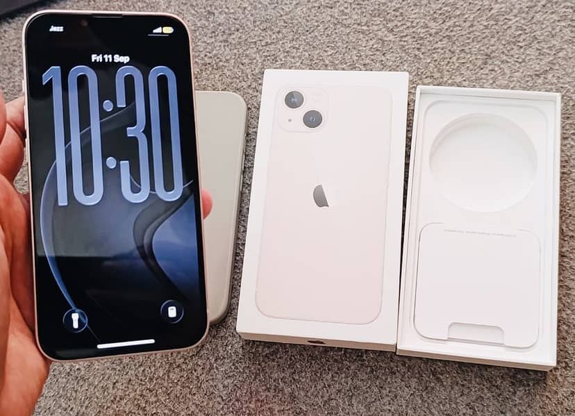 Apple iPhone 13 0