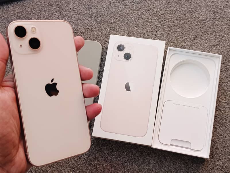 Apple iPhone 13 5