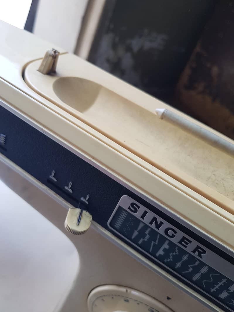 Singer Sewing Machine model 1288 3