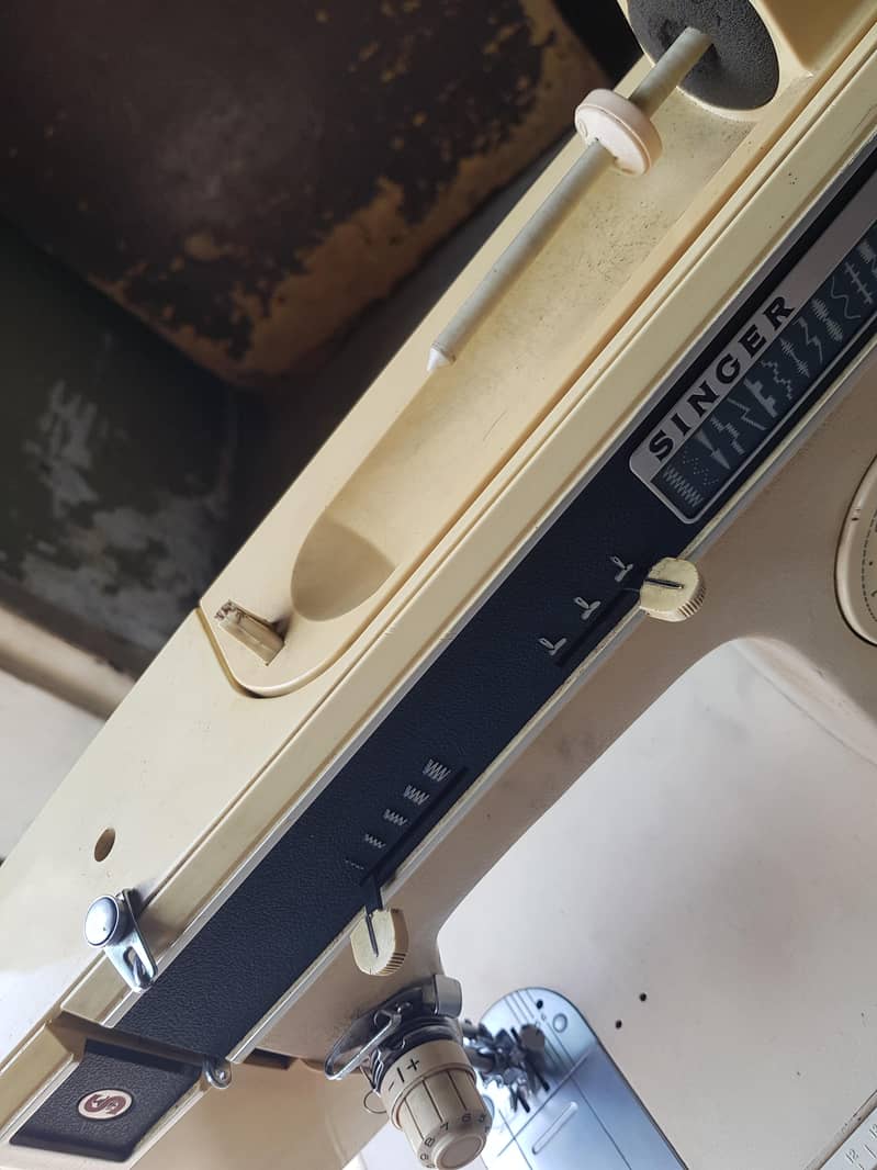 Singer Sewing Machine model 1288 8