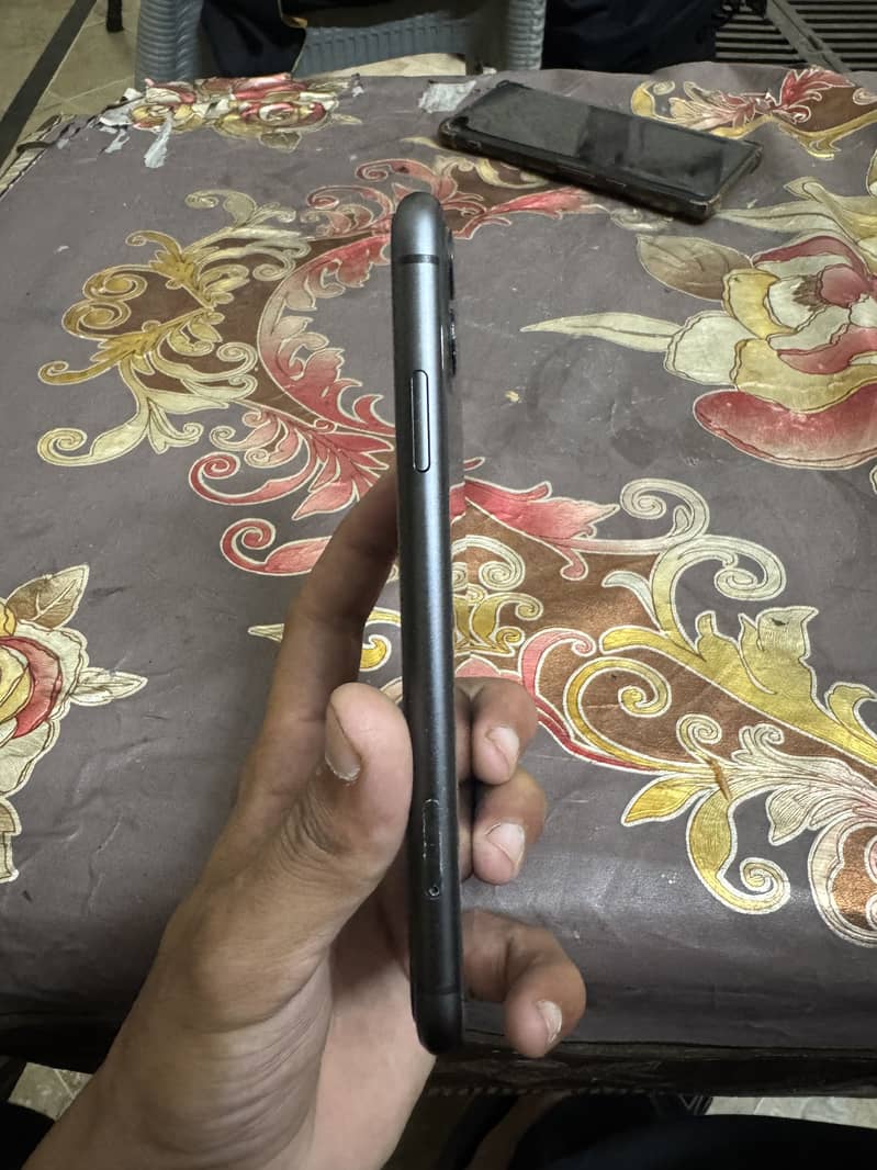Apple iPhone 11 1
