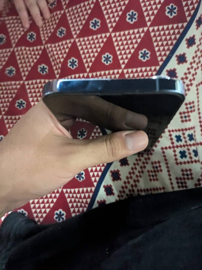 Apple iPhone 13 Pro Max 5