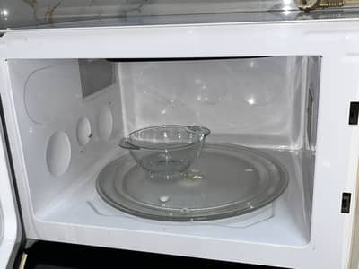 Dawlance microwave oven 9/10 condition