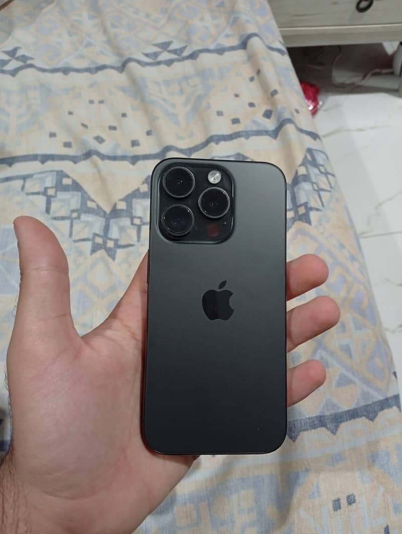 Apple iPhone 15 Pro 0