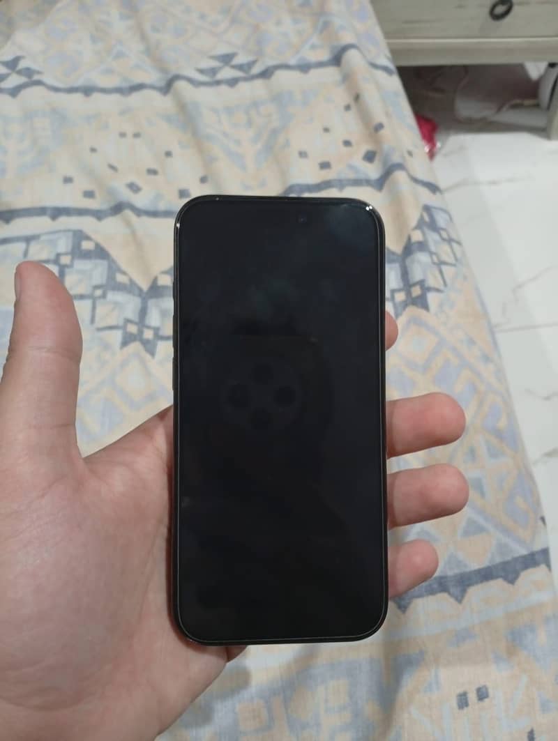 Apple iPhone 15 Pro 1
