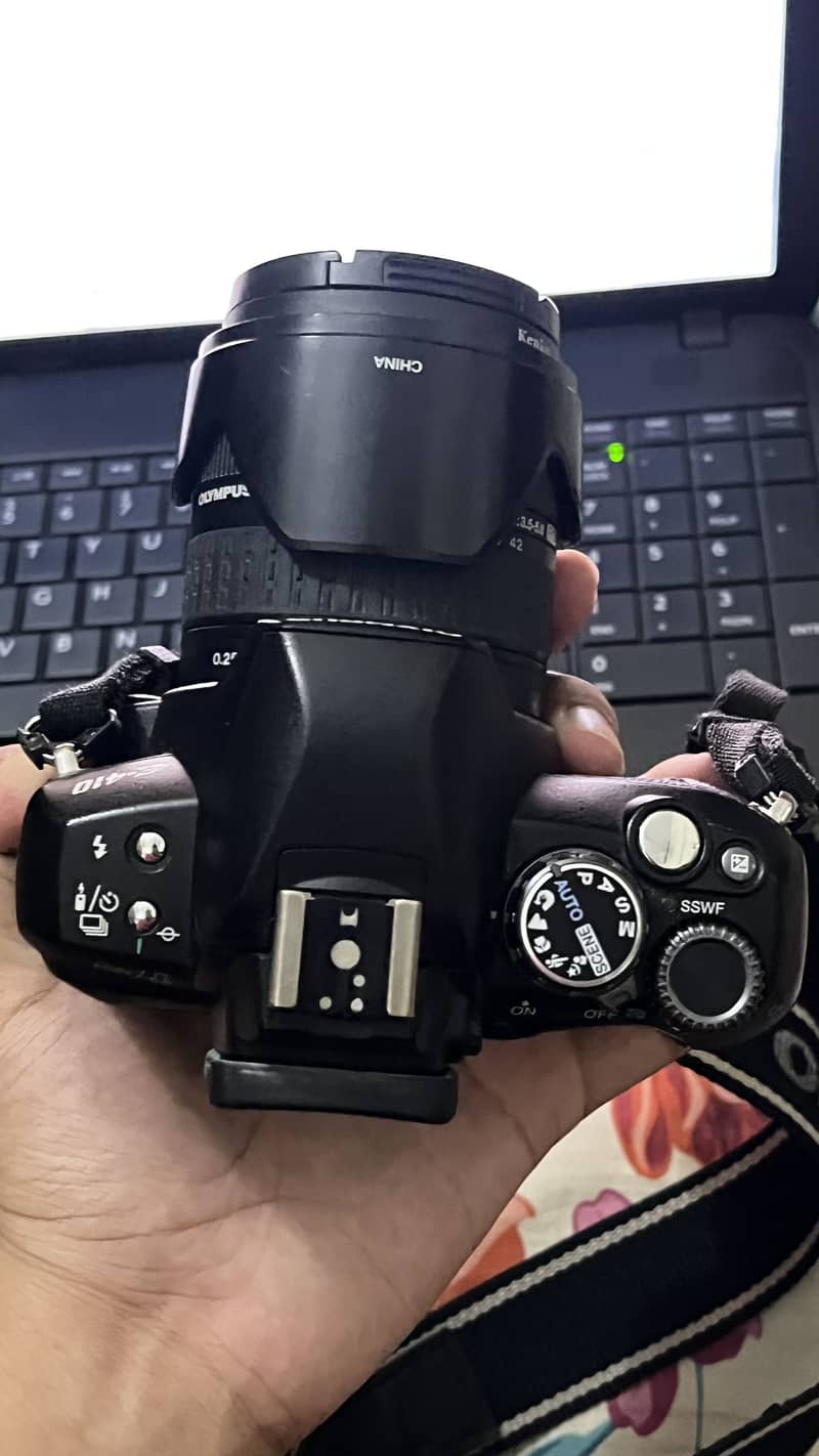 OLYMPUS E-410 8