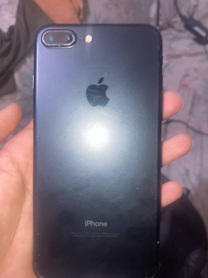 Apple iPhone 7 Plus 0