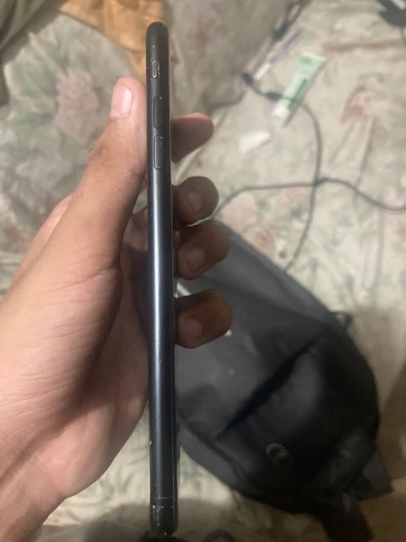 Apple iPhone 7 Plus 3