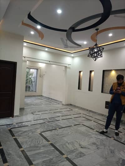 1 Kanal Upper Portion Available For Rent