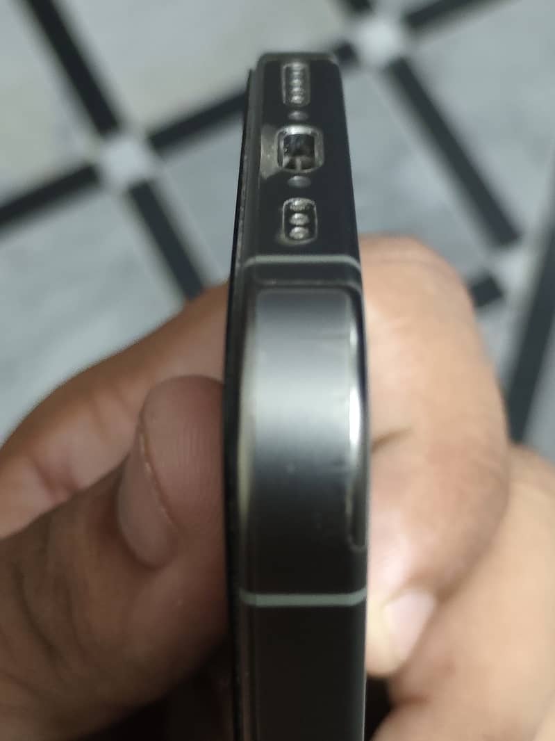 Apple iPhone 15 Pro 7