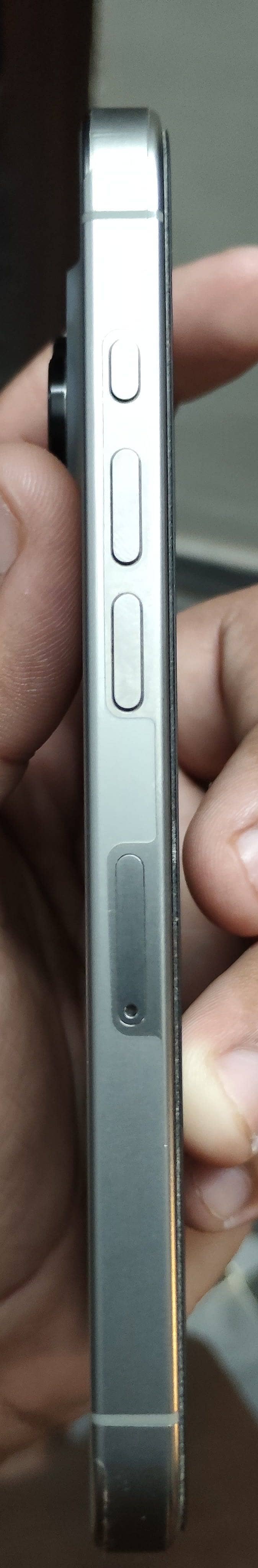 Apple iPhone 15 Pro 8