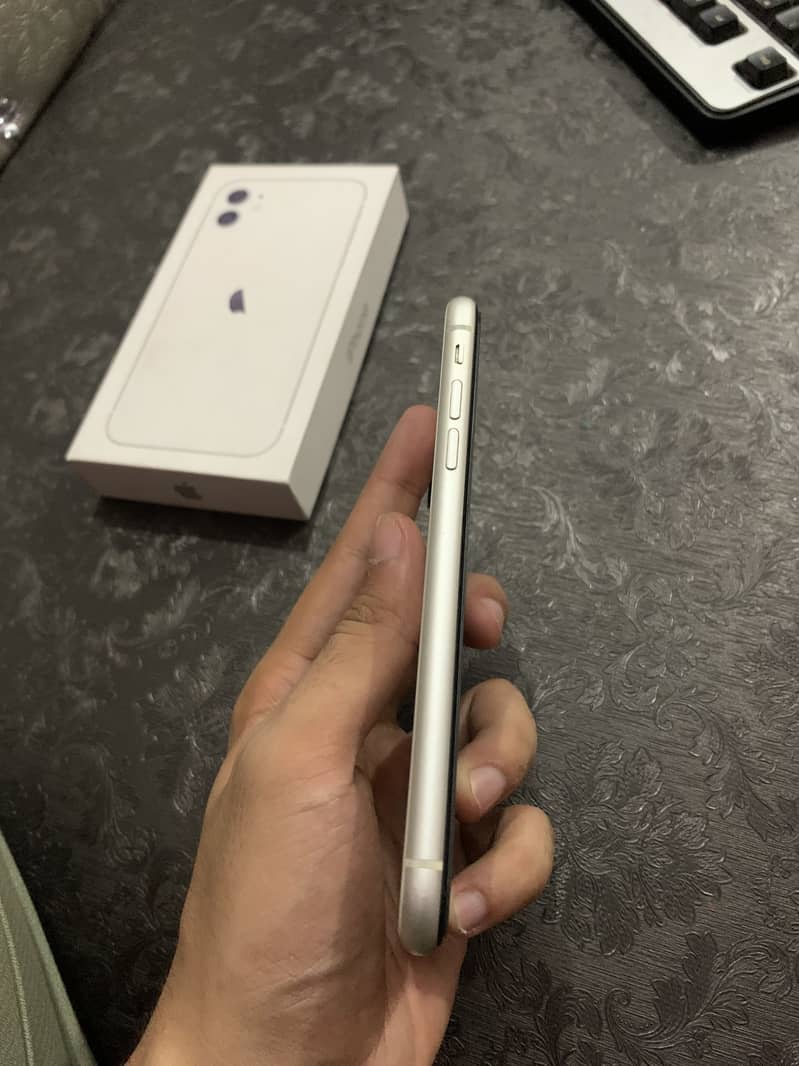 Apple iPhone 11 9