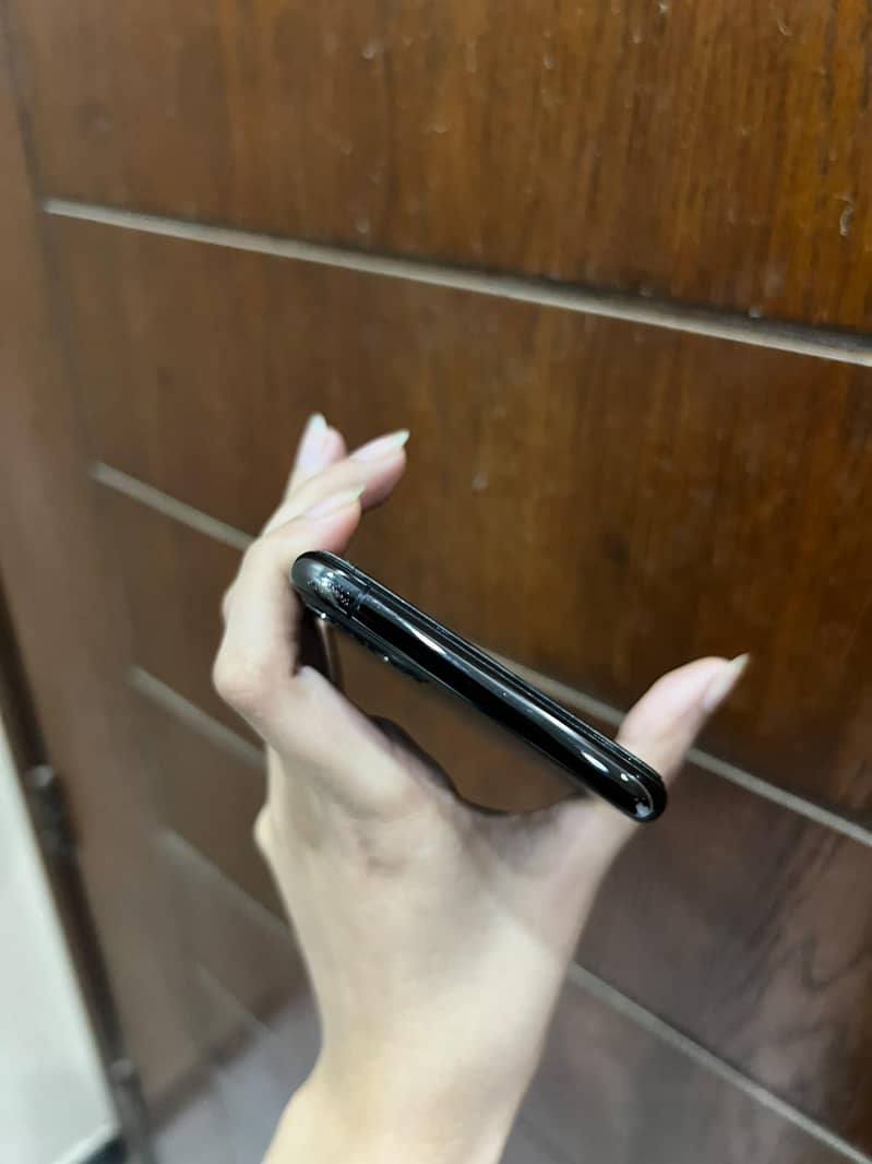 Apple iPhone 11 Pro Max 5