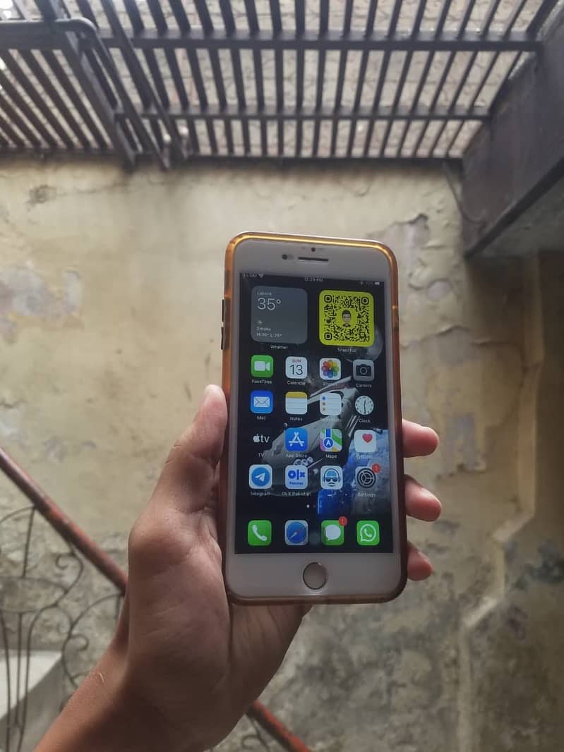 Apple iPhone 7 Plus 3